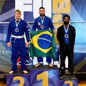 Meet your Posher, Alexandre